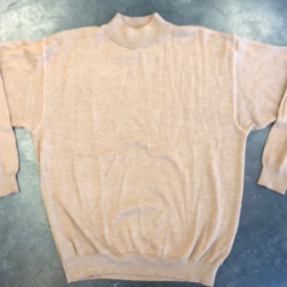 SALE 🎉 Gold lion khaki sweater (Italy)large - Picture 1 of 5